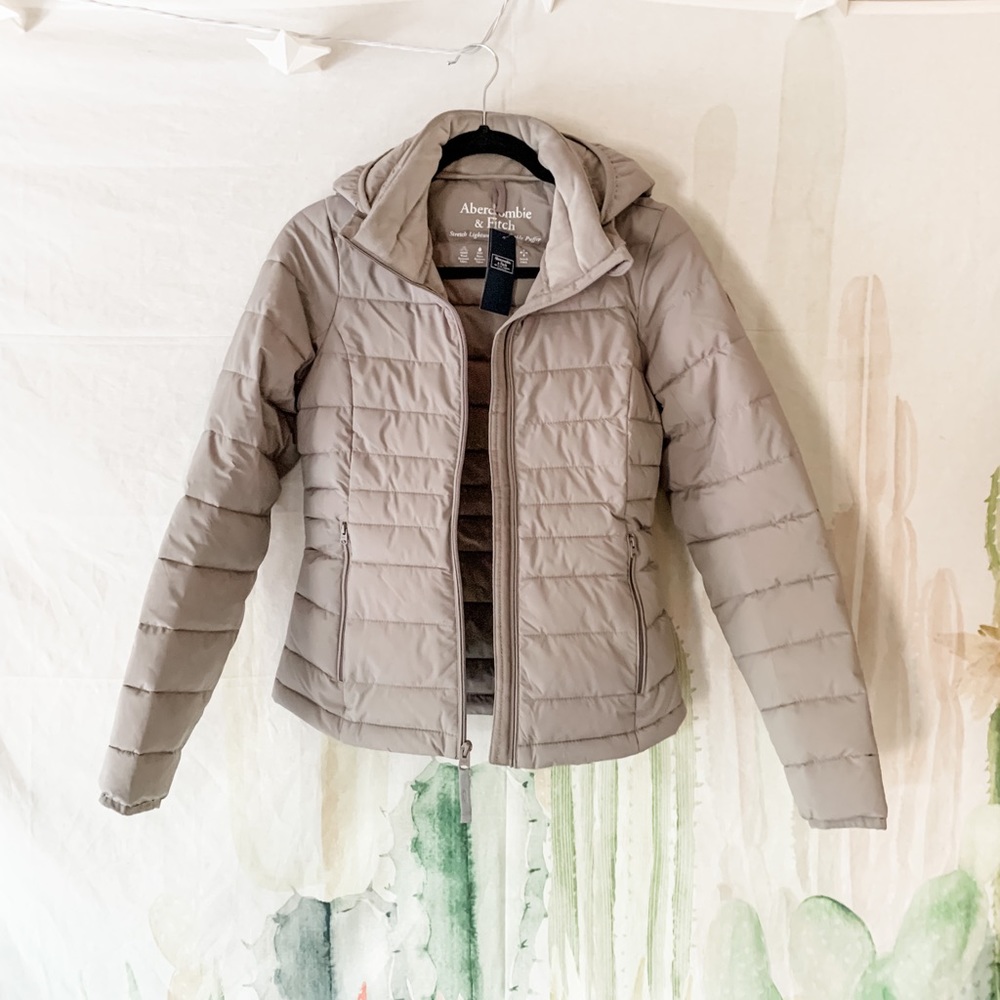 Abercrombie & Fitch Lightweight Puffer